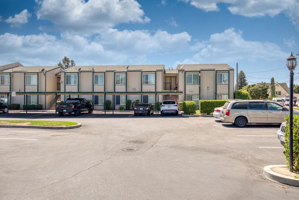 2942 Sierra St, Riverbank, CA 95367