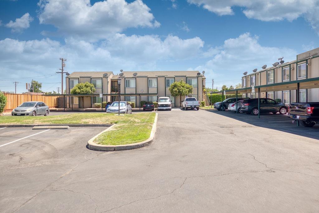 2942 Sierra St, Riverbank, CA 95367