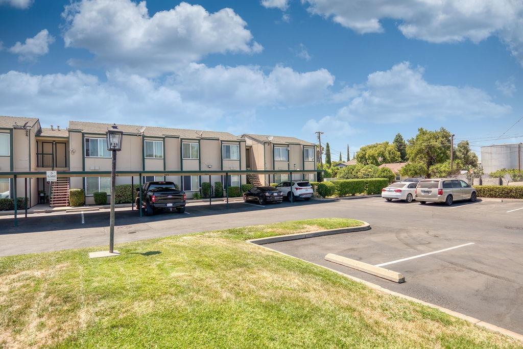 2942 Sierra St, Riverbank, CA 95367