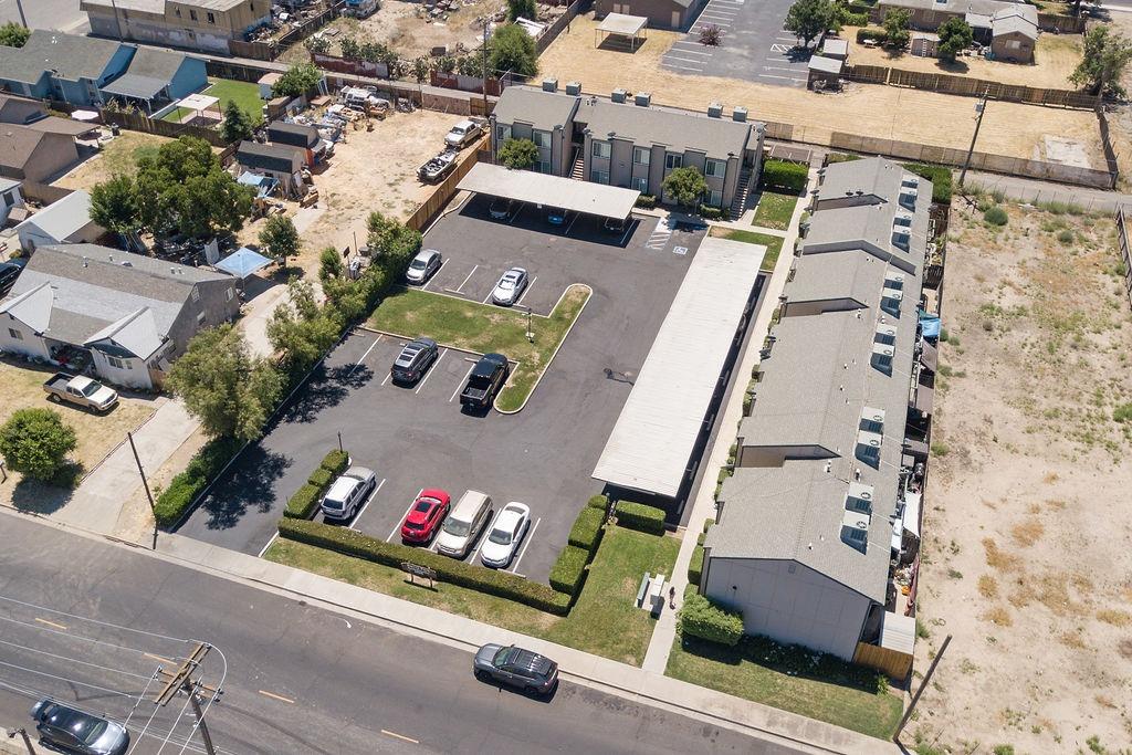 2942 Sierra St, Riverbank, CA 95367