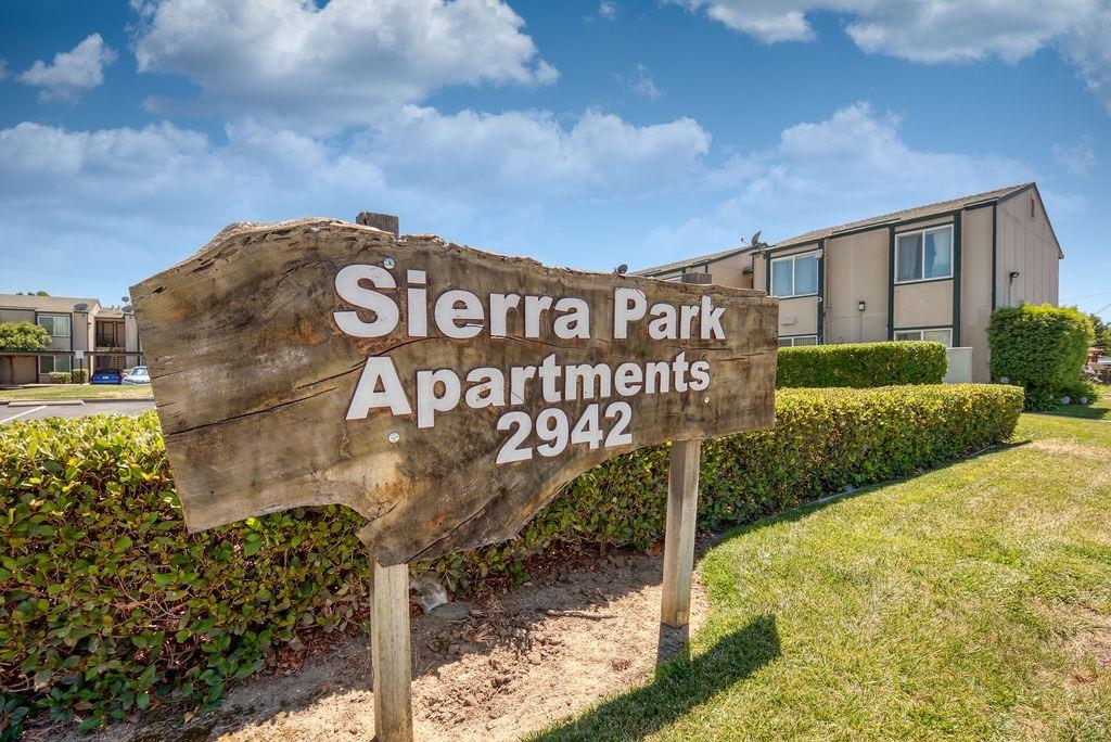 2942 Sierra St, Riverbank, CA 95367