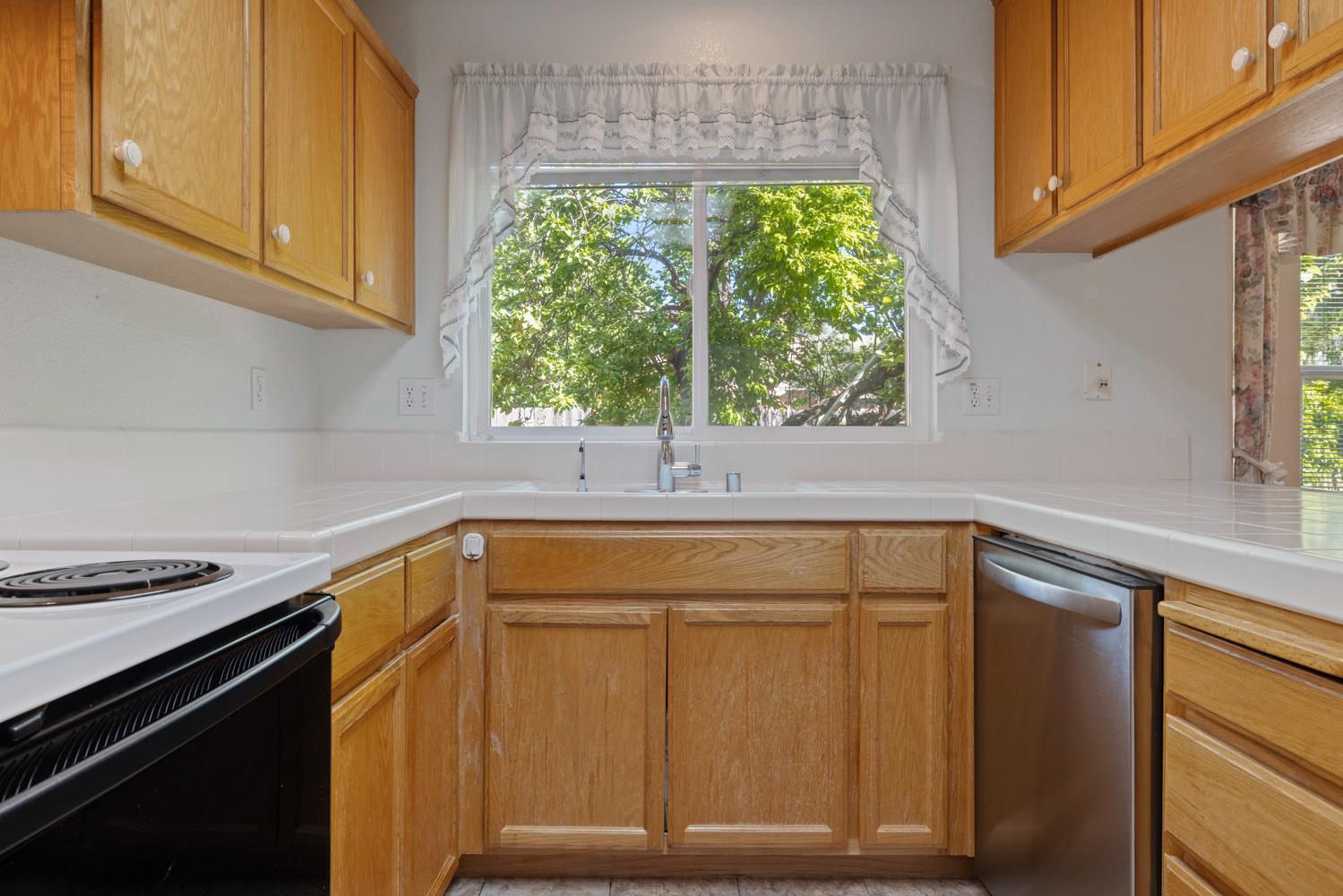 2223 Shire Way, Turlock, CA 95380