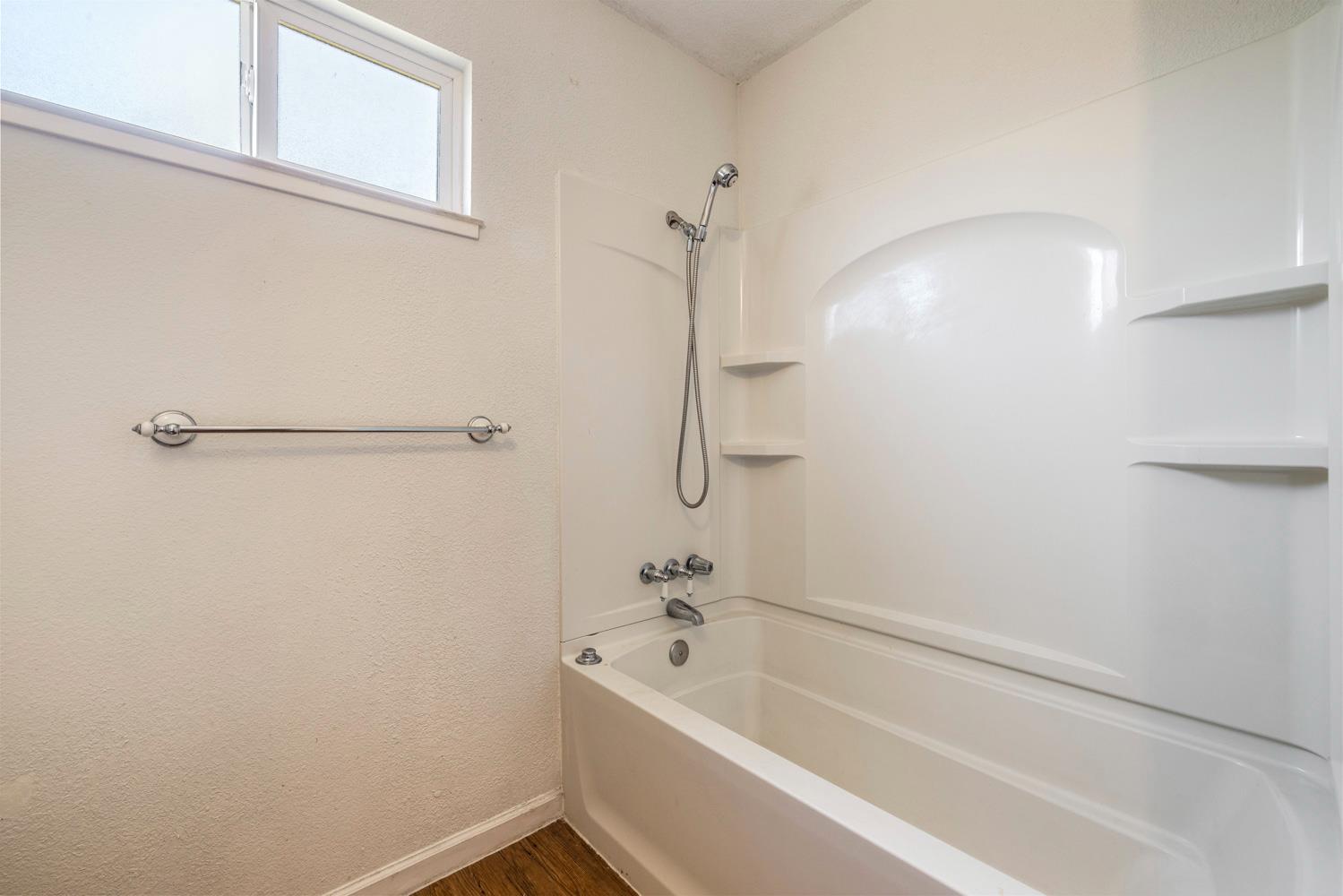 2713 Dania Ct, Modesto, CA 95358