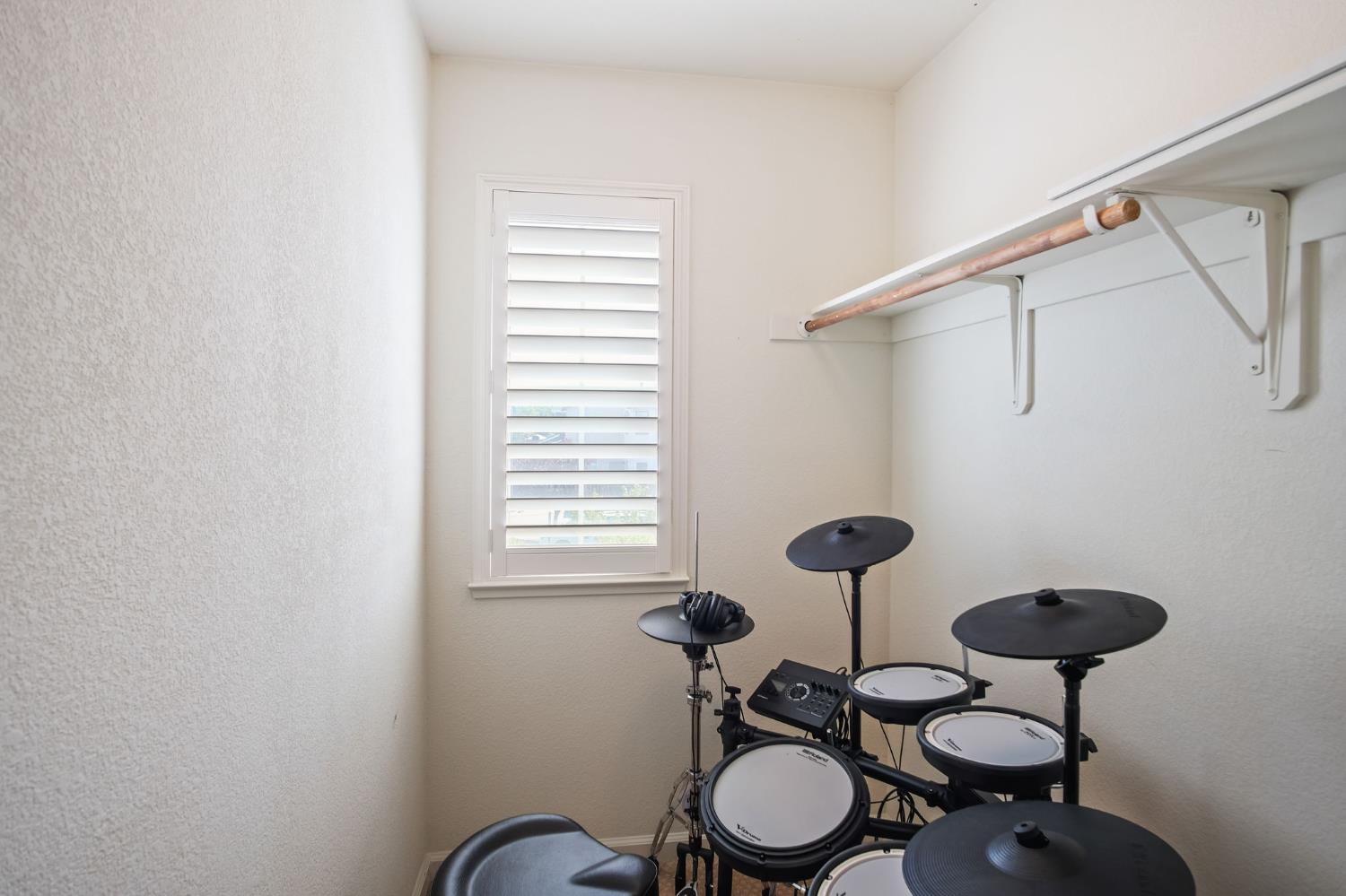 4160 N Berkeley Ave, Turlock, CA 95382