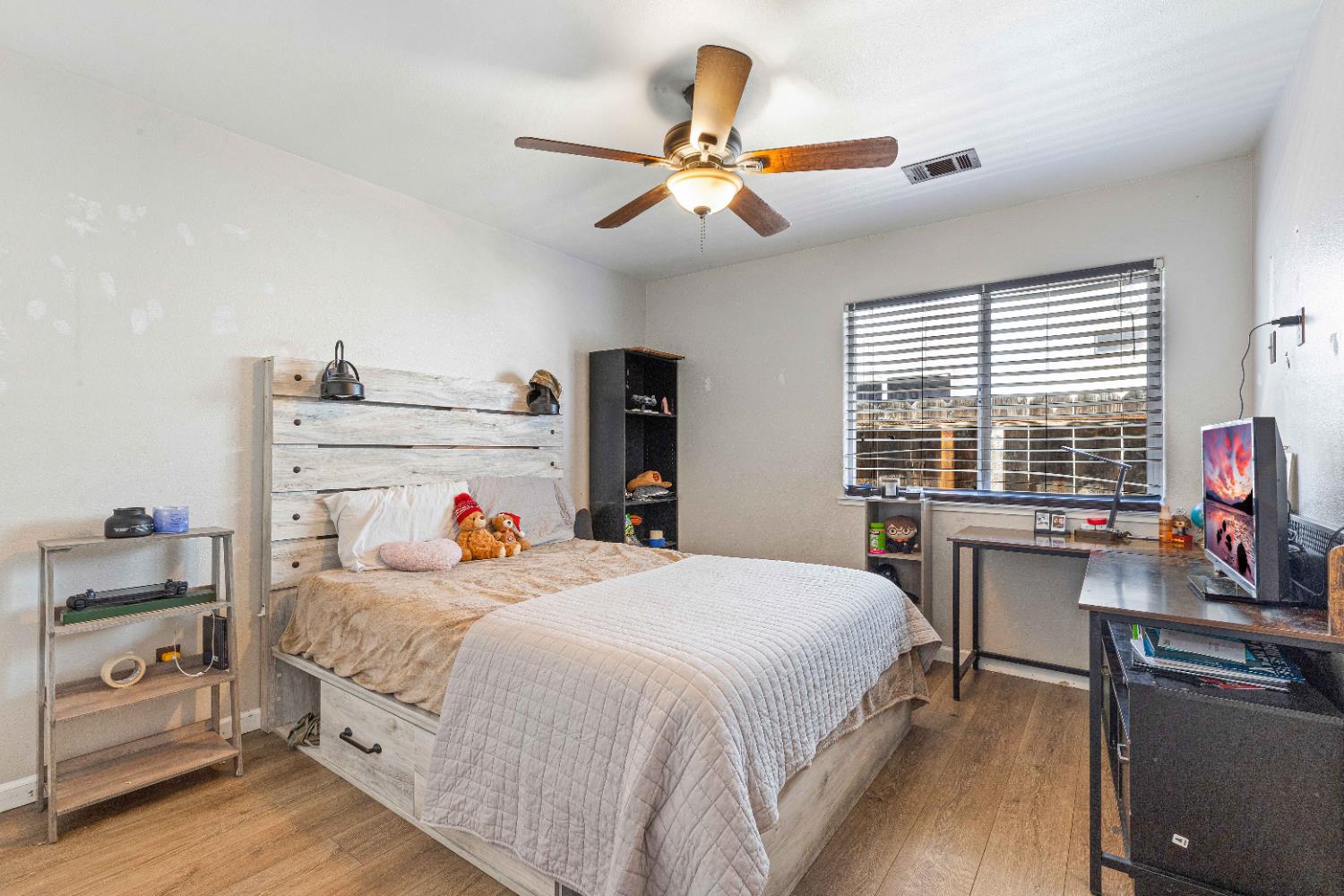 1628 Sungate Dr, Ceres, CA 95307