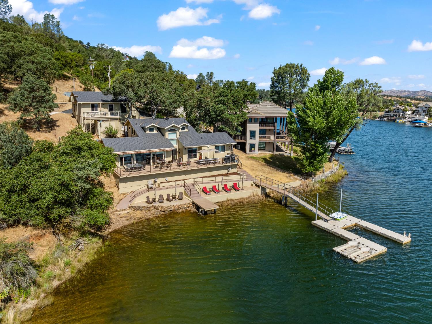 5105 Lakeshore Dr, Copperopolis, CA 95228