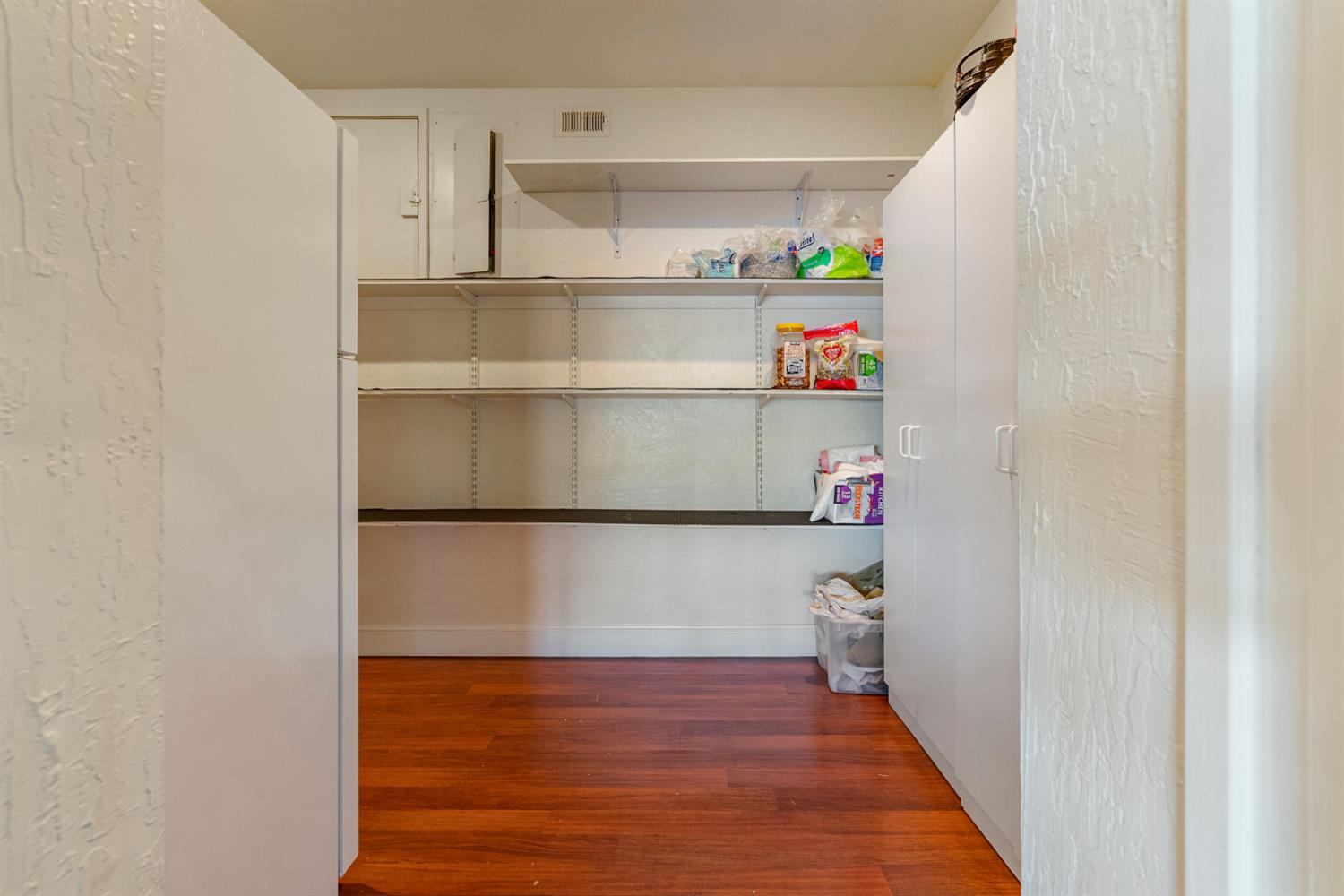 5105 Lakeshore Dr, Copperopolis, CA 95228