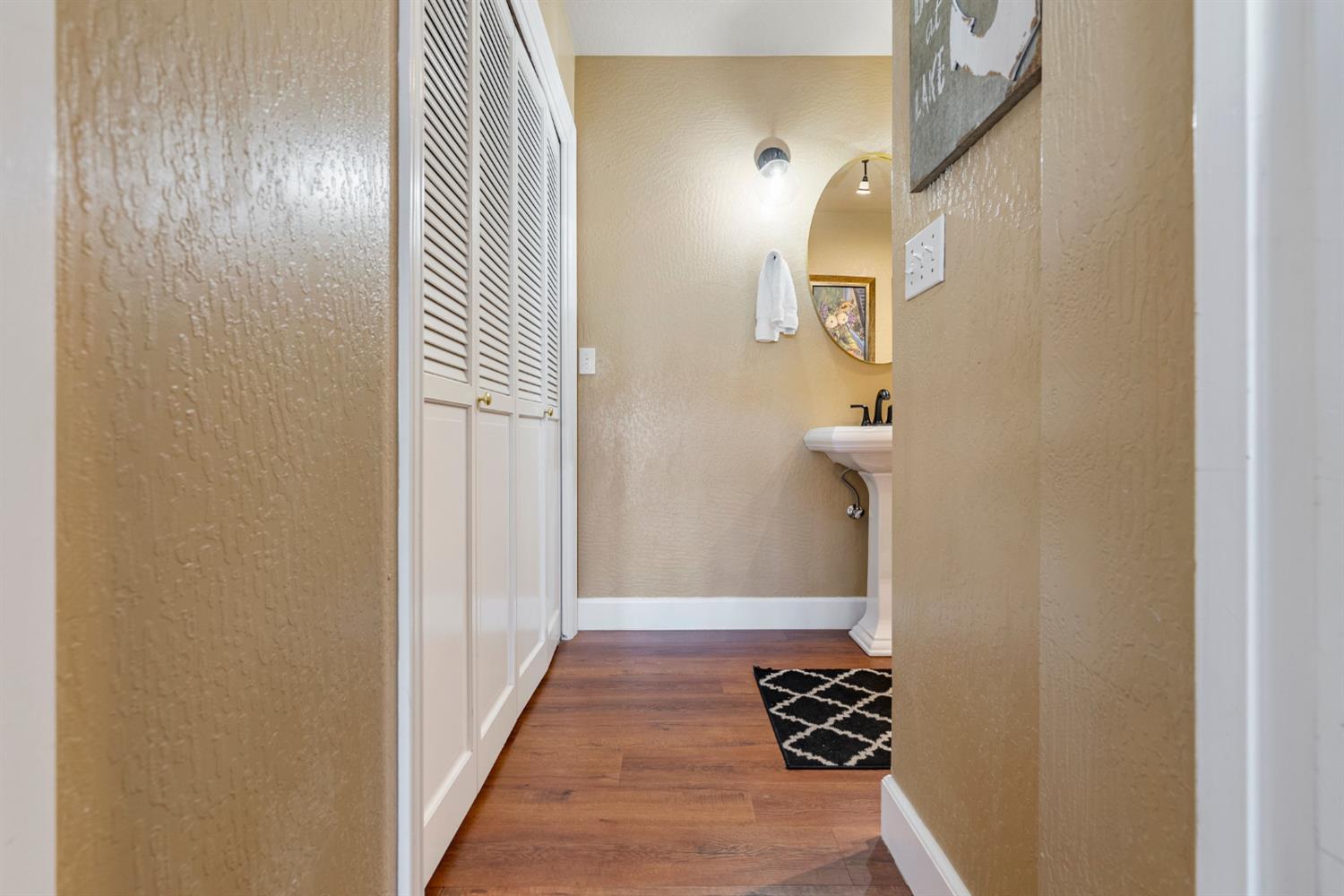 5105 Lakeshore Dr, Copperopolis, CA 95228