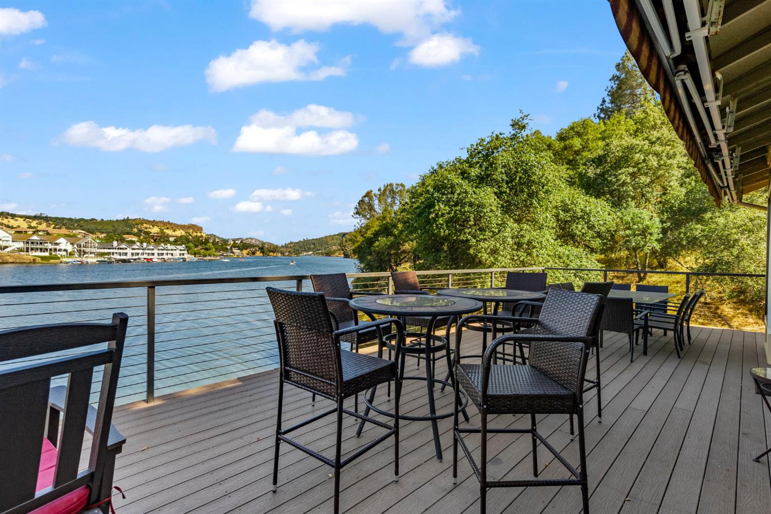 5105 Lakeshore Dr, Copperopolis, CA 95228