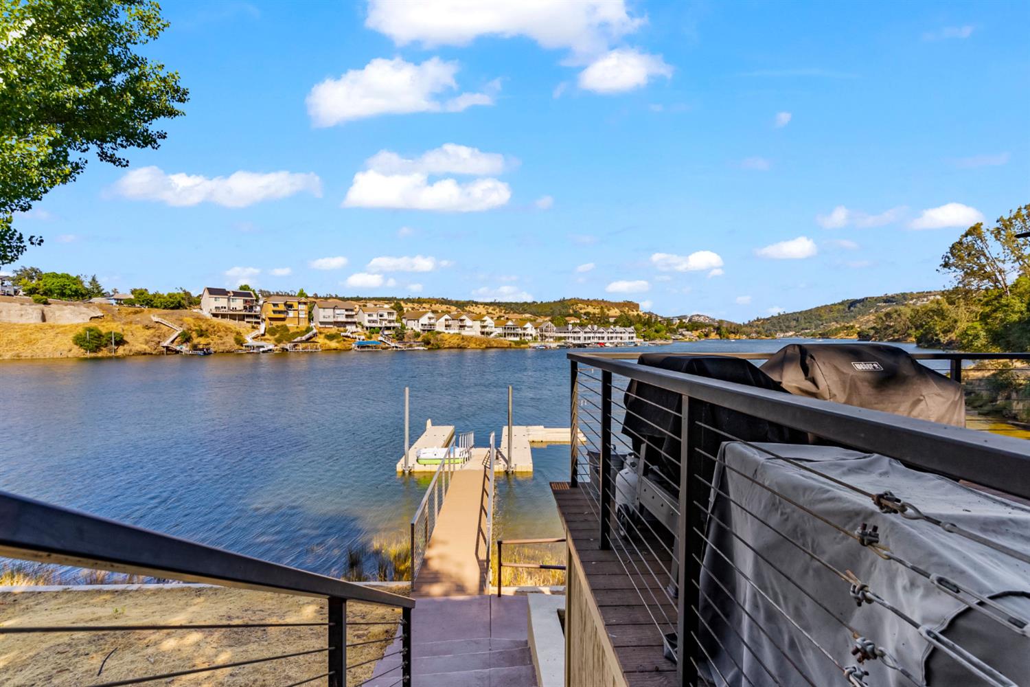 5105 Lakeshore Dr, Copperopolis, CA 95228