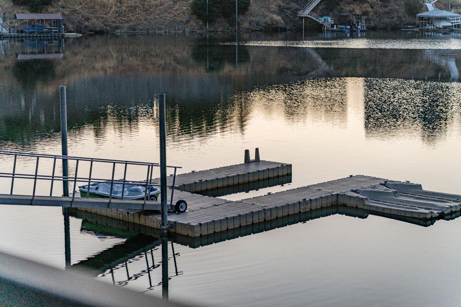 5105 Lakeshore Dr, Copperopolis, CA 95228