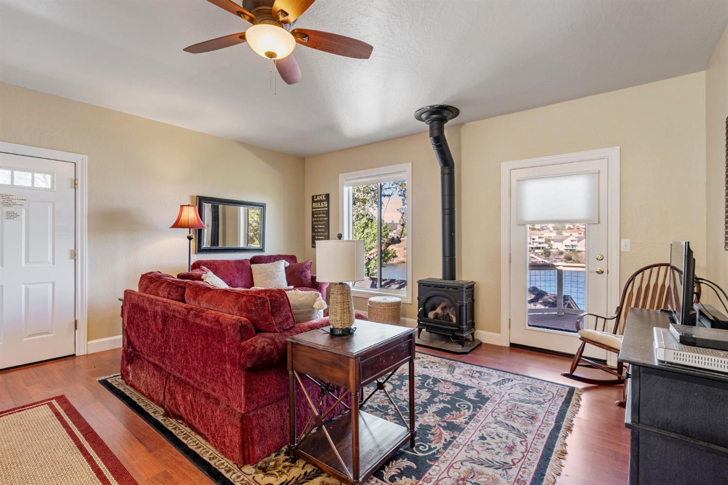 5105 Lakeshore Dr, Copperopolis, CA 95228