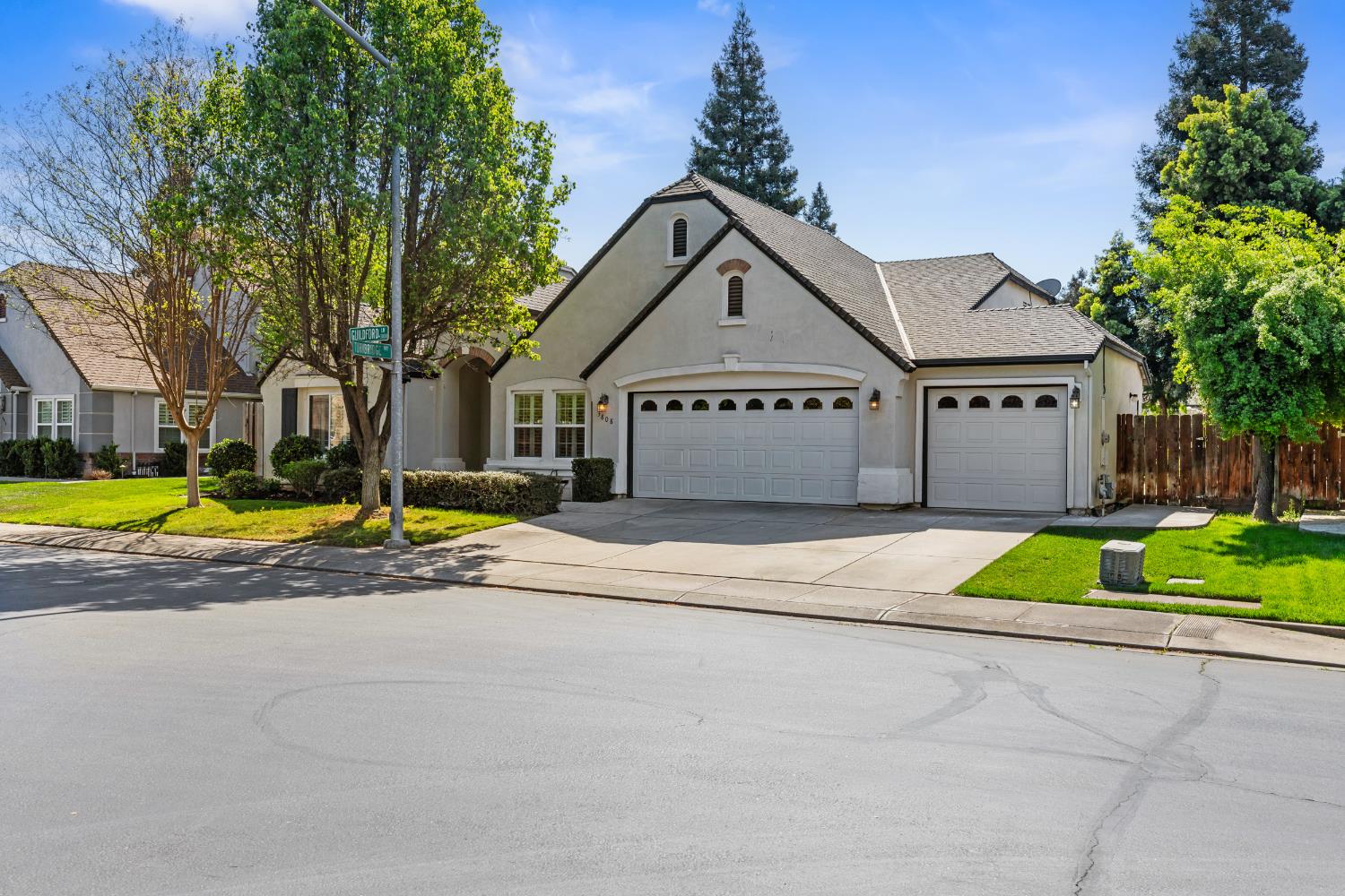 3808 Guildford Ln, Modesto, CA 95355