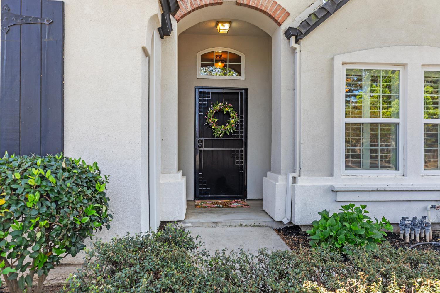 3808 Guildford Ln, Modesto, CA 95355