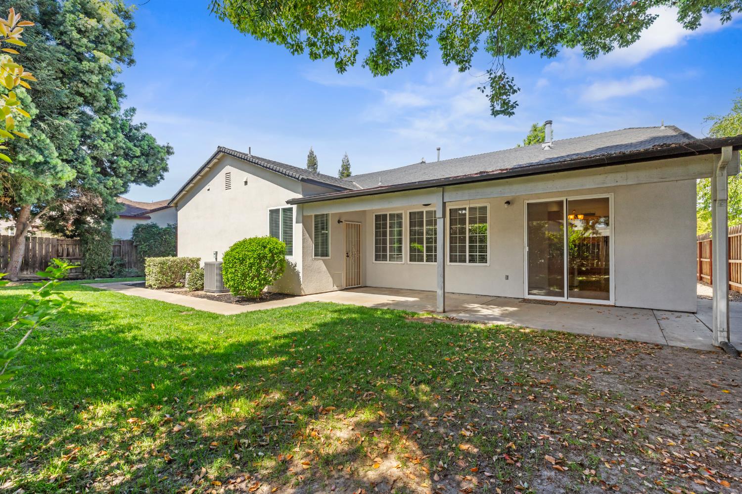 3808 Guildford Ln, Modesto, CA 95355