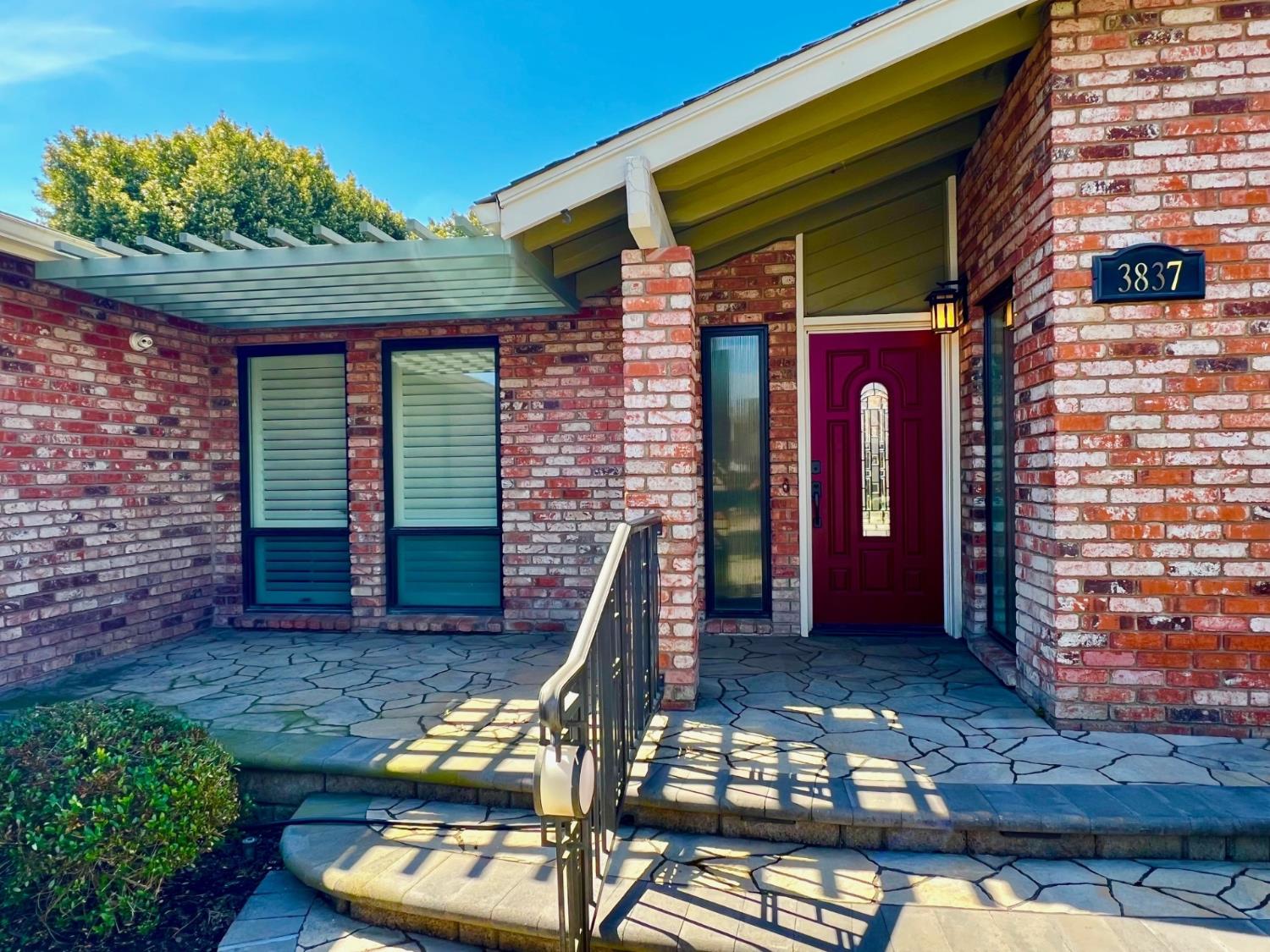 3837 Marigold Ln, Modesto, CA 95356