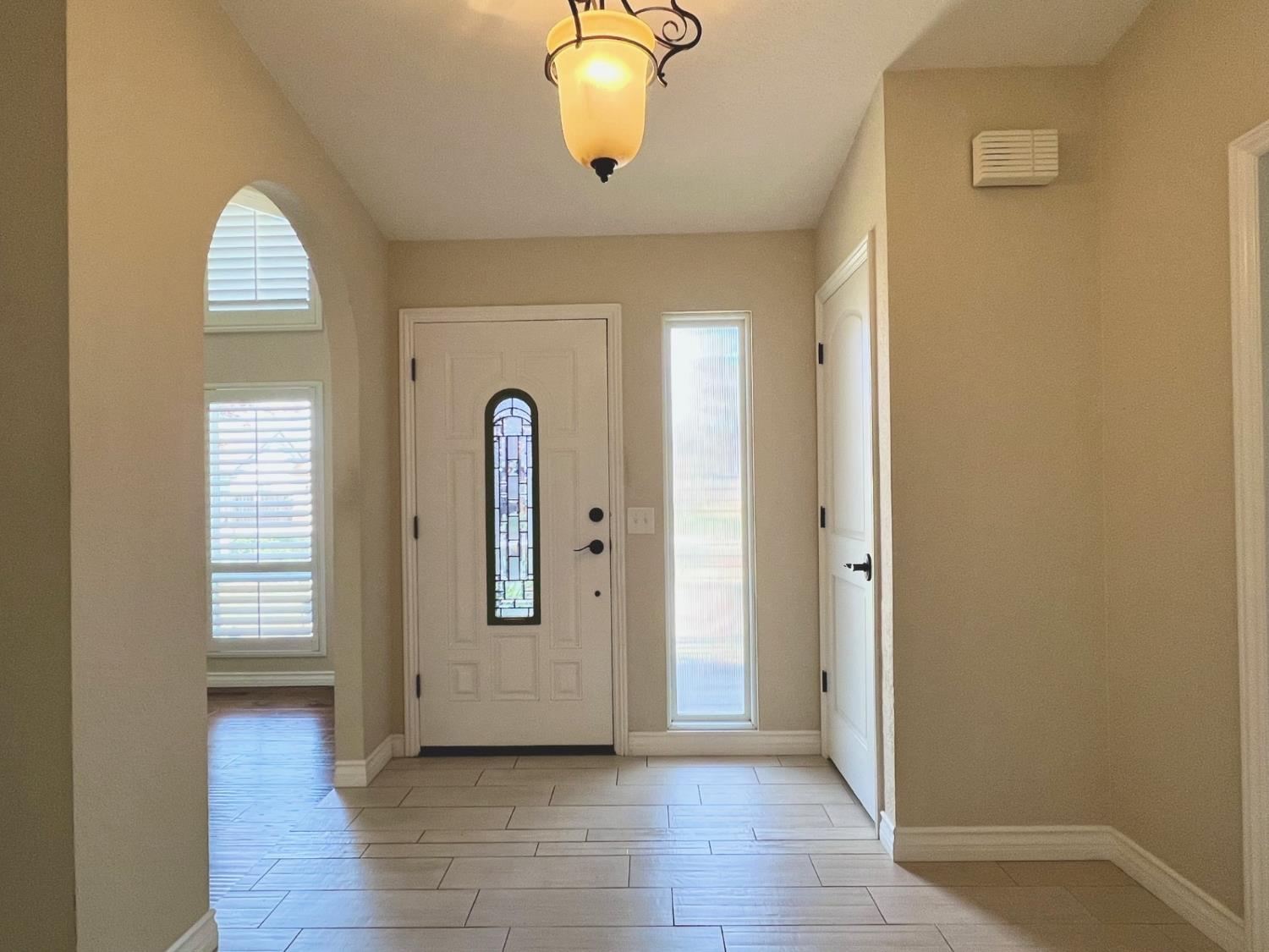 3837 Marigold Ln, Modesto, CA 95356