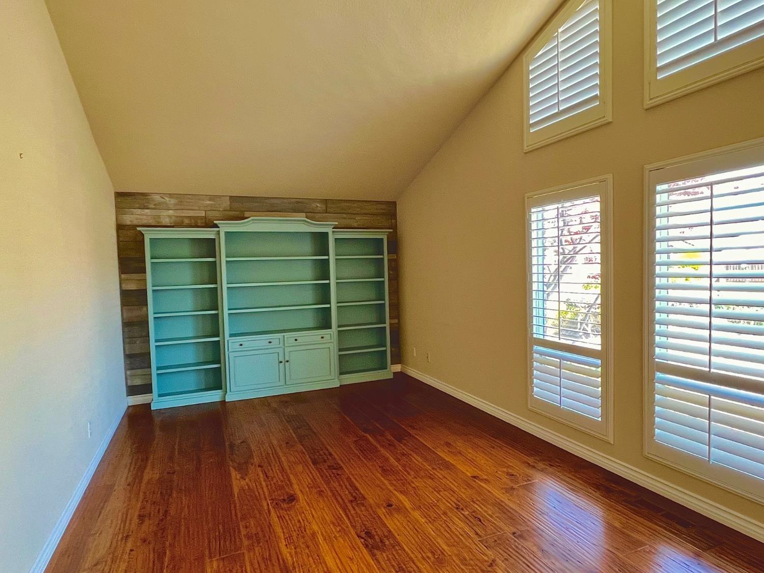 3837 Marigold Ln, Modesto, CA 95356