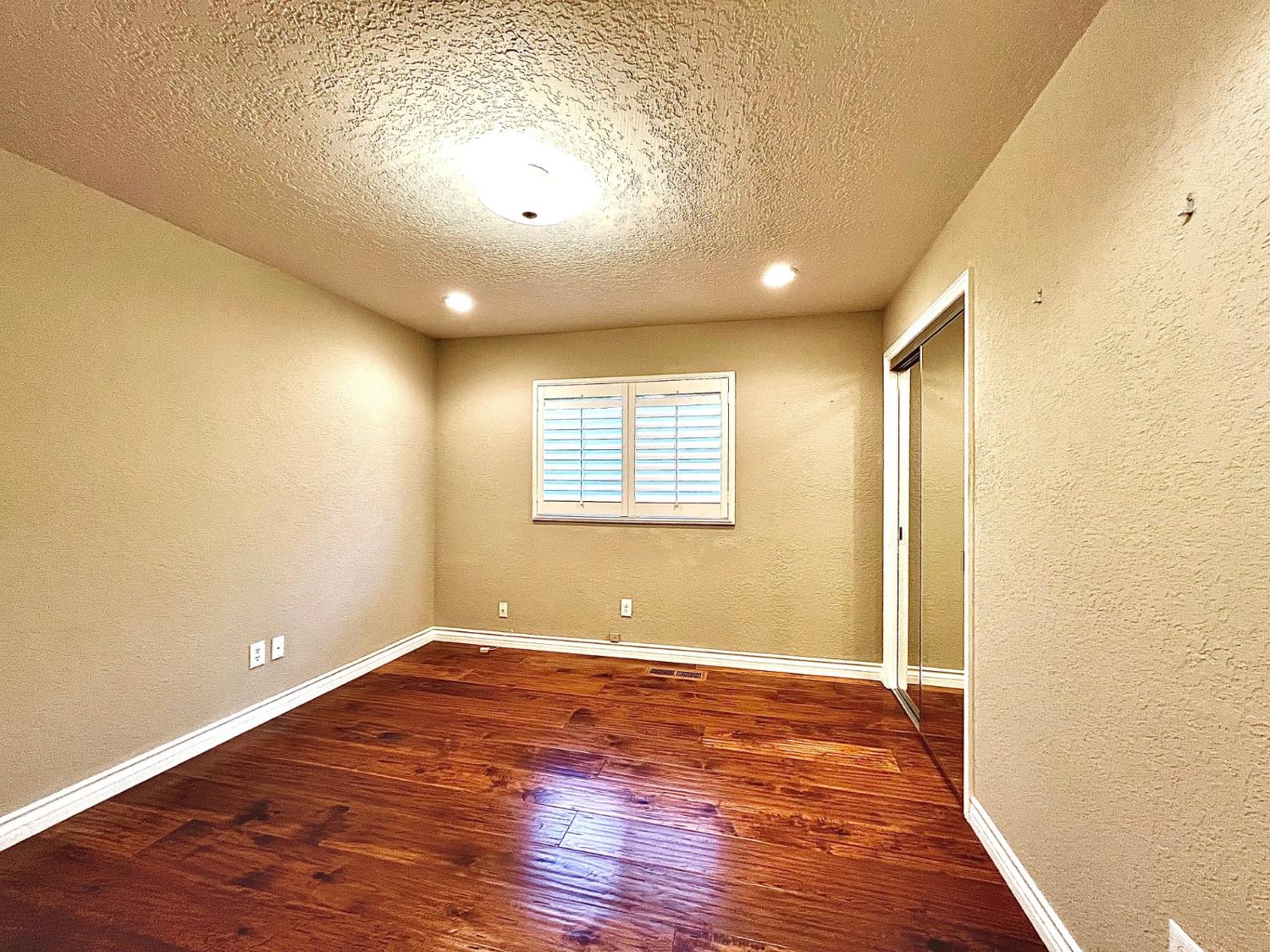 3837 Marigold Ln, Modesto, CA 95356