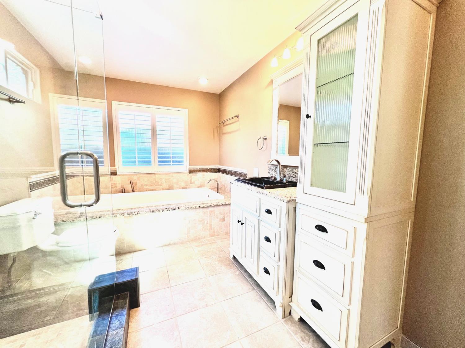 3837 Marigold Ln, Modesto, CA 95356