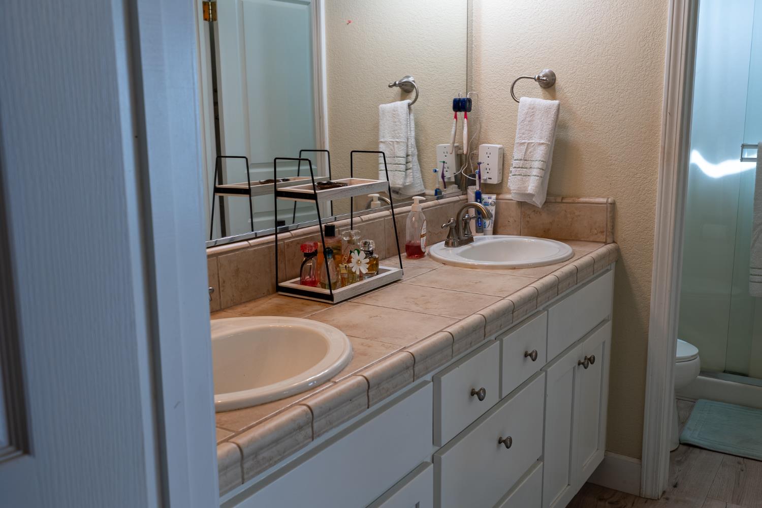 850 Miraggio Dr, Patterson, CA 95363