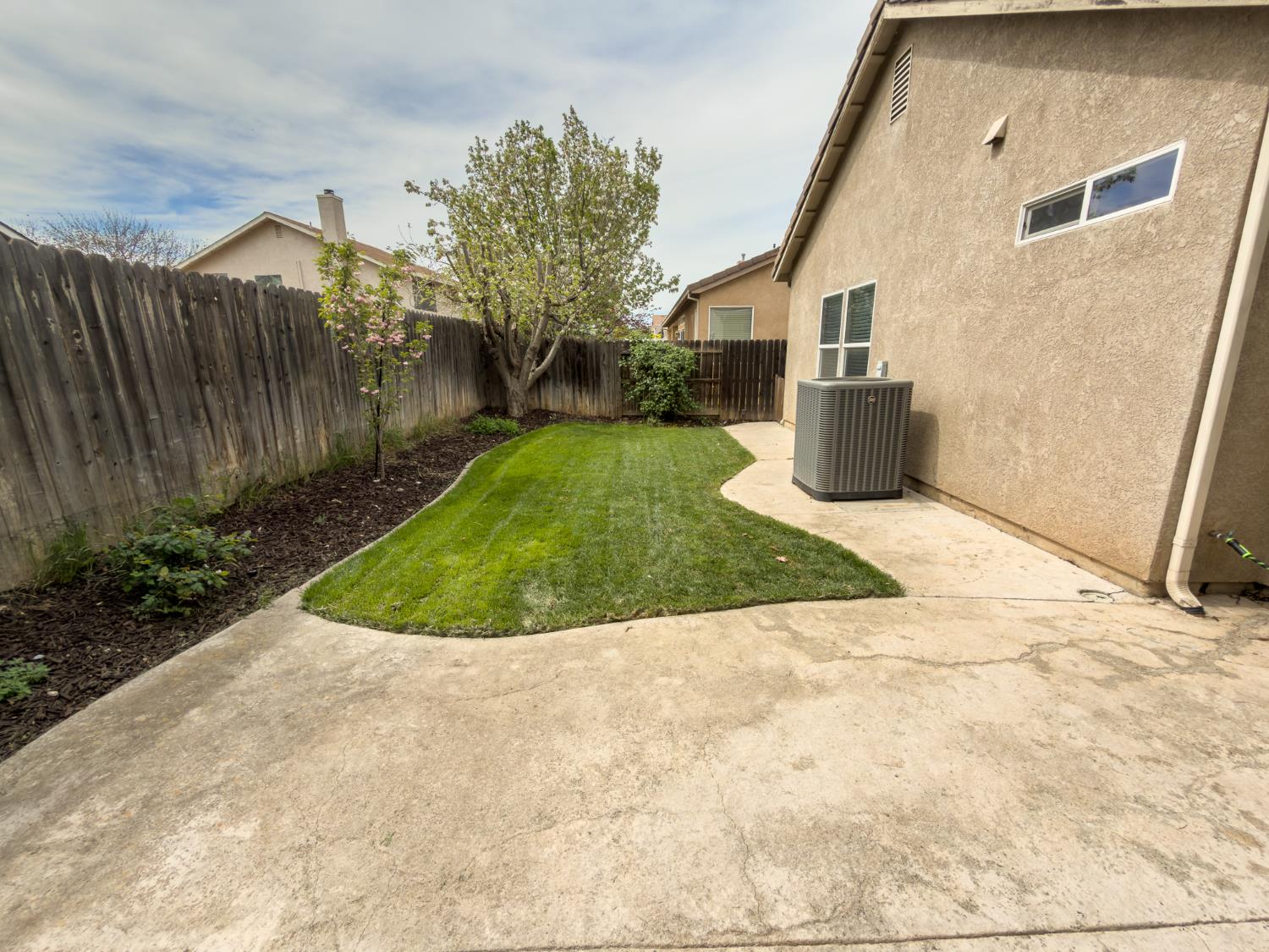 850 Miraggio Dr, Patterson, CA 95363