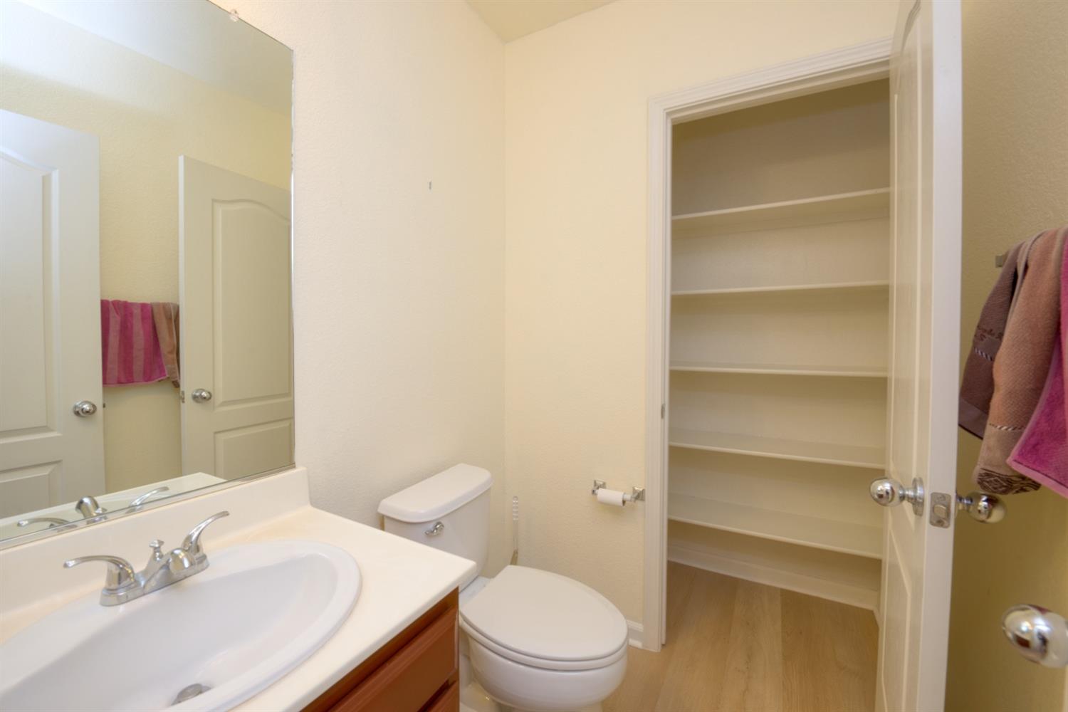 1441 Shearwater Dr, Patterson, CA 95363