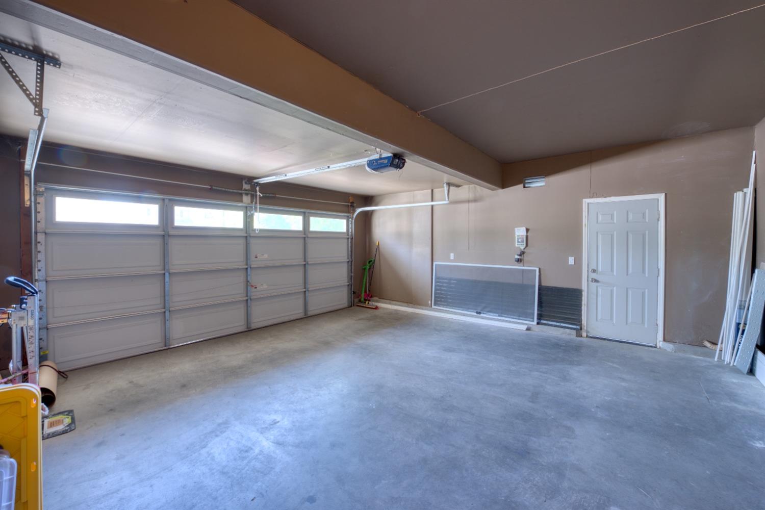 1441 Shearwater Dr, Patterson, CA 95363