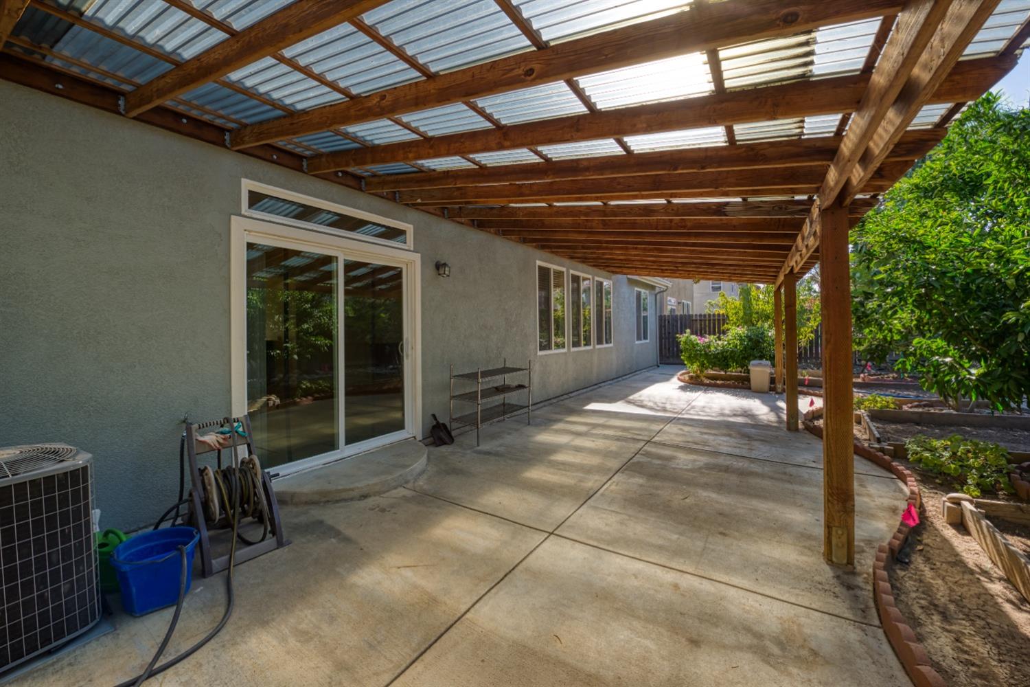 1441 Shearwater Dr, Patterson, CA 95363