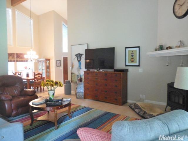 9912 Wild Oak Ct, Oakdale, CA 95361