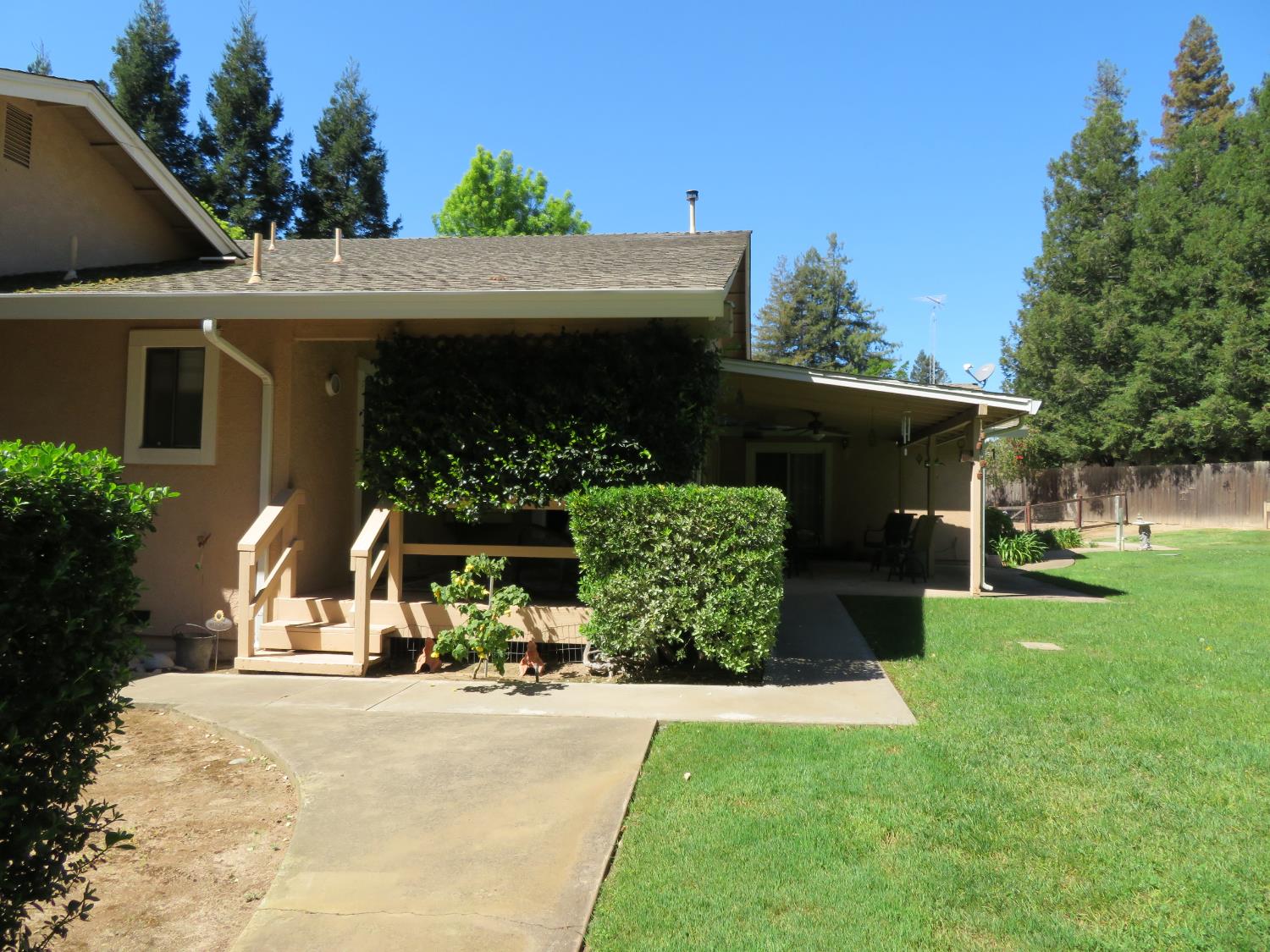 9912 Wild Oak Ct, Oakdale, CA 95361
