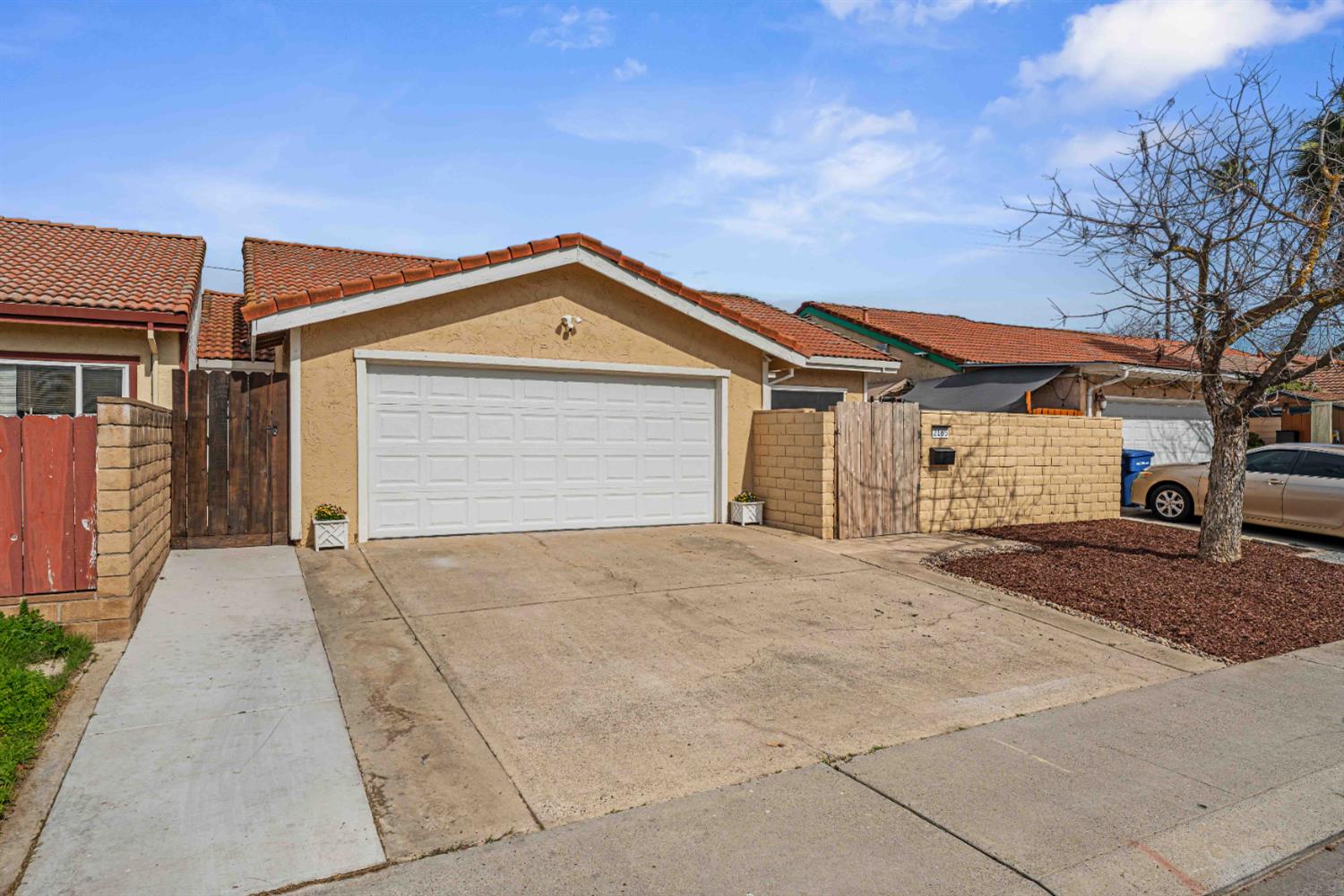 2165 Sharon Way, Modesto, CA 95350