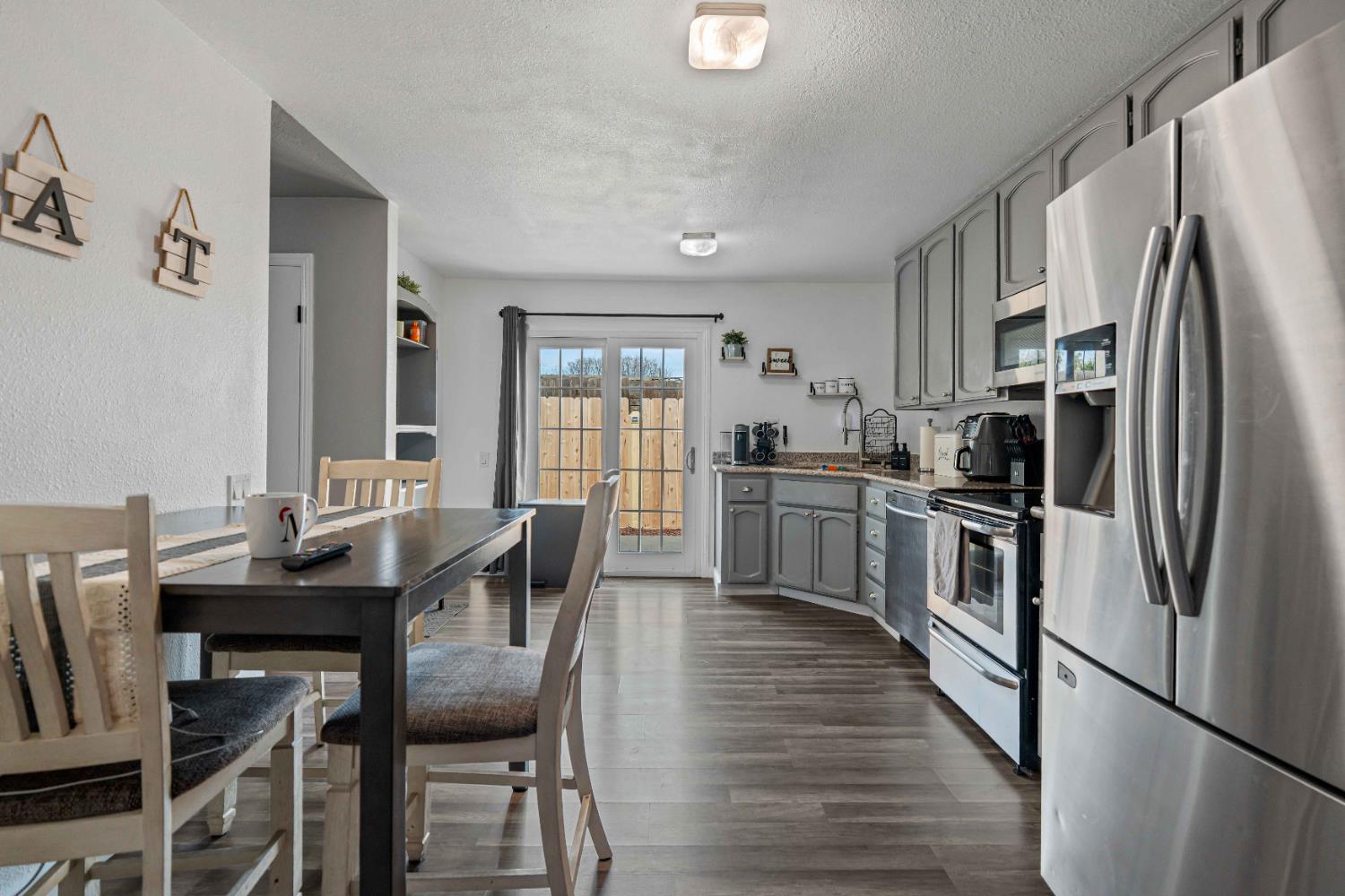 2165 Sharon Way, Modesto, CA 95350