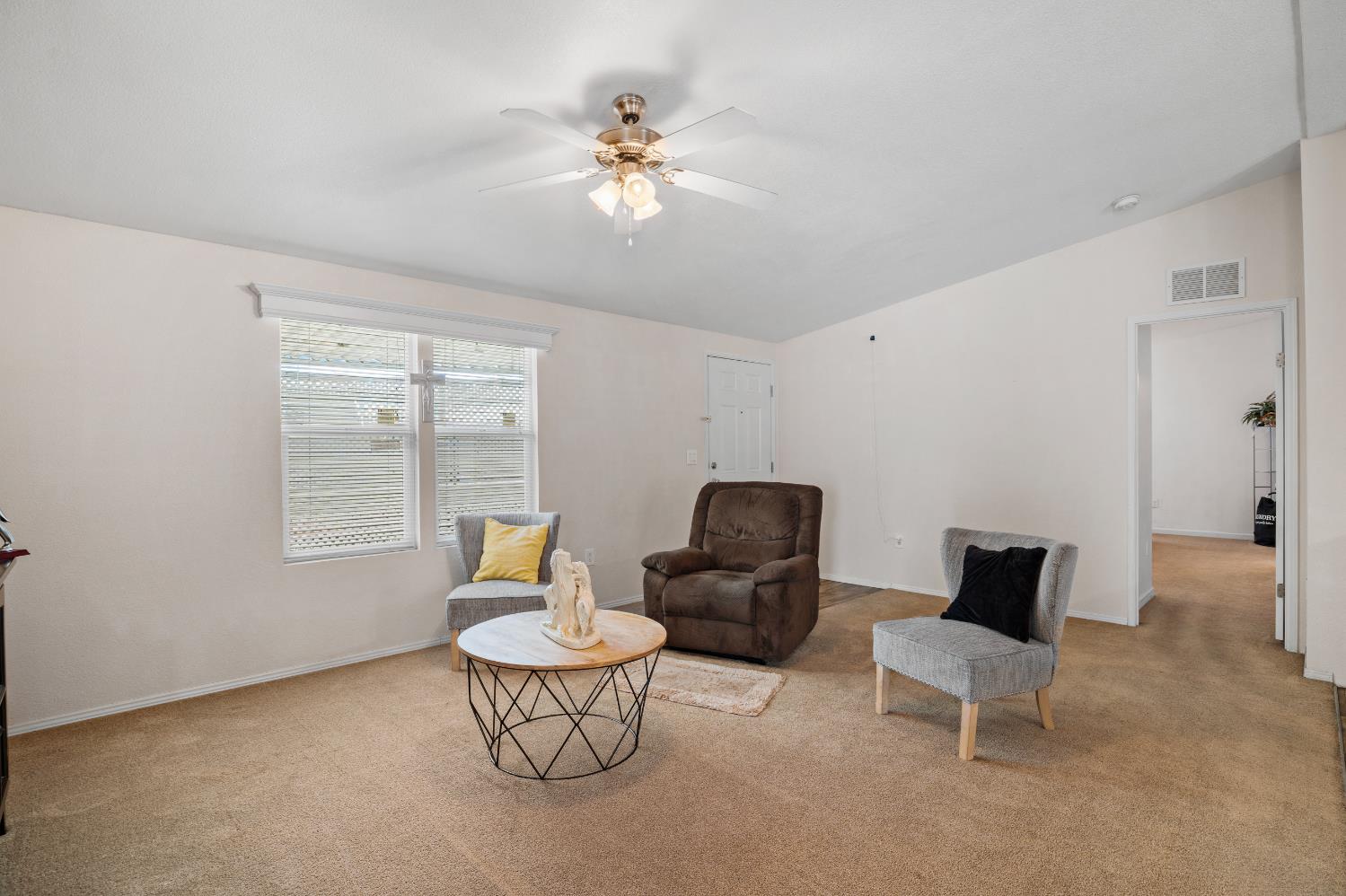 900 Old Stockton Rd #211, Oakdale, CA 95361