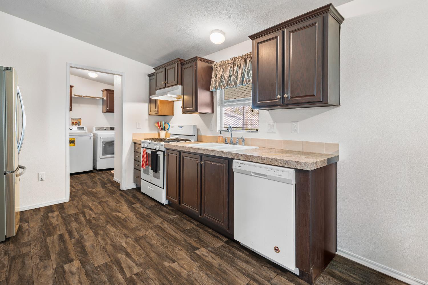 900 Old Stockton Rd #211, Oakdale, CA 95361