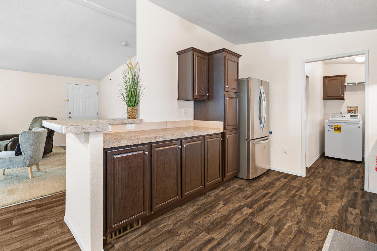 900 Old Stockton Rd #211, Oakdale, CA 95361