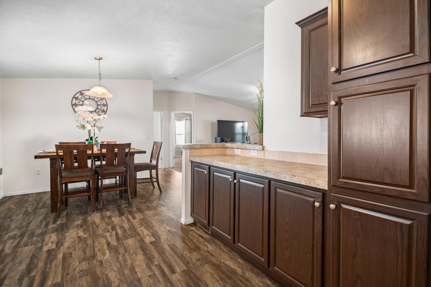 900 Old Stockton Rd #211, Oakdale, CA 95361