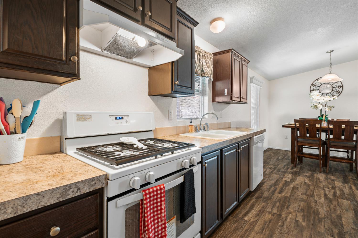 900 Old Stockton Rd #211, Oakdale, CA 95361