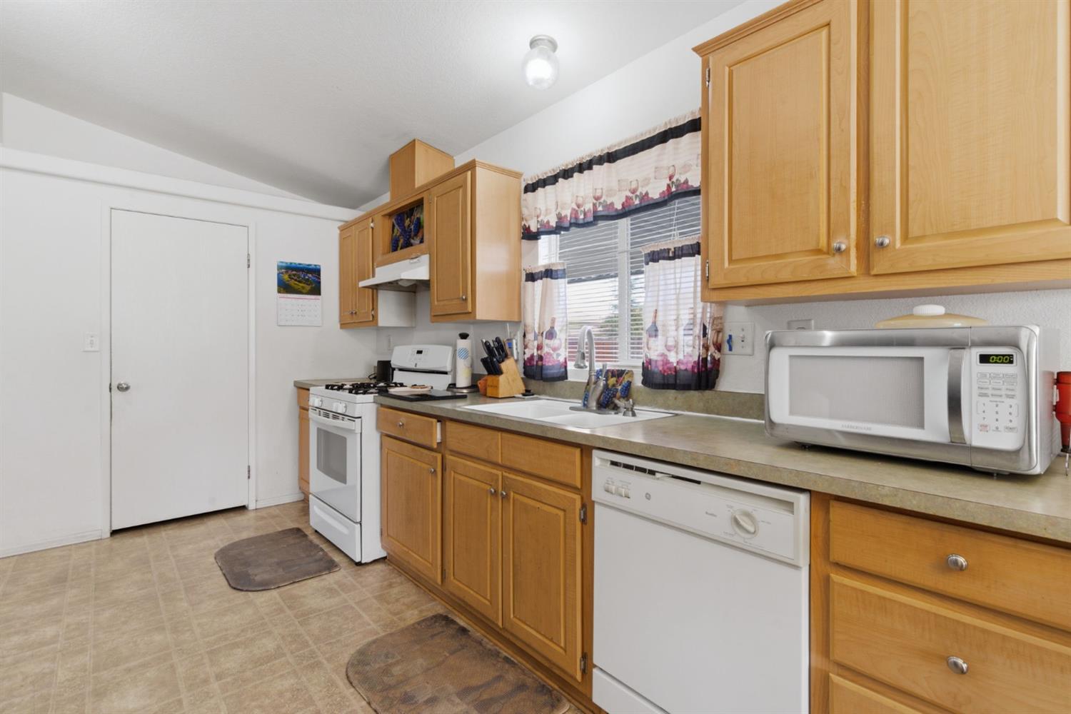 3955 Coffee Rd #92, Modesto, CA 95355