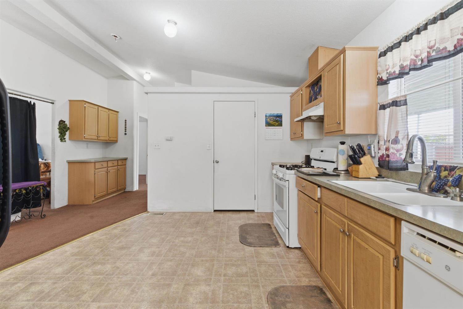 3955 Coffee Rd #92, Modesto, CA 95355