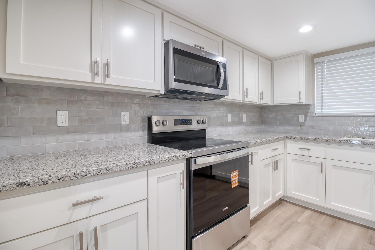 2204 Orchard Park Way, Modesto, CA 95355