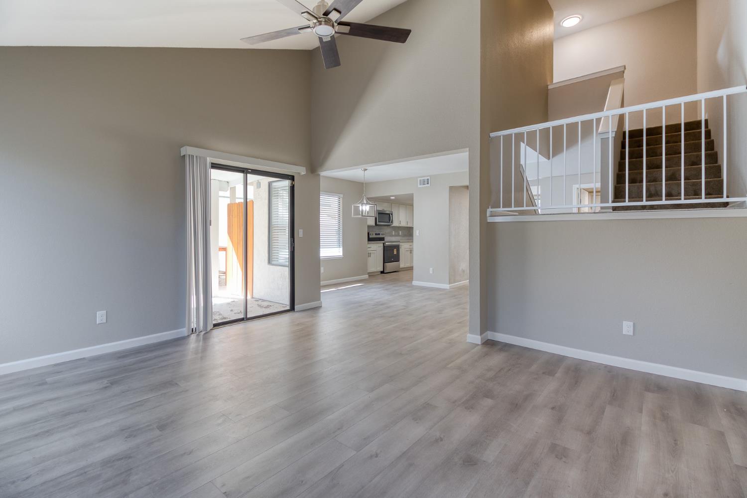 2204 Orchard Park Way, Modesto, CA 95355