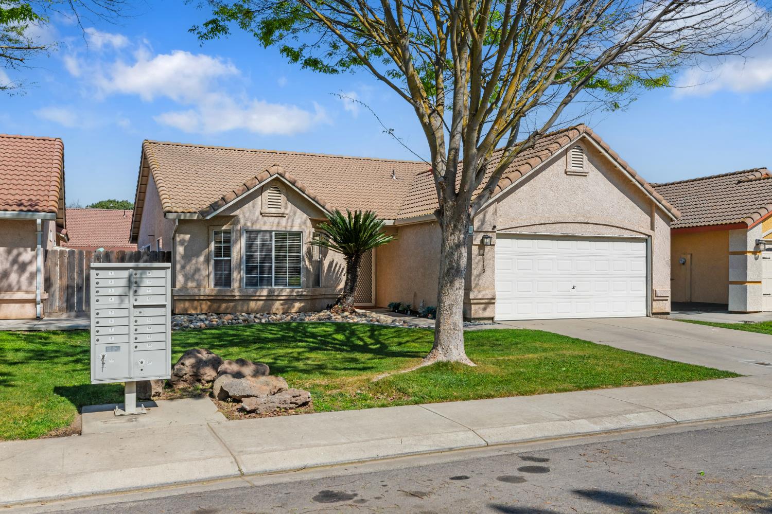 2713 Amadeus Dr, Modesto, CA 95358