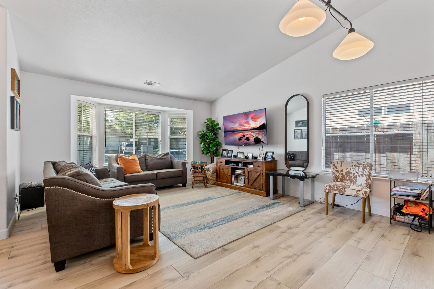 2713 Amadeus Dr, Modesto, CA 95358