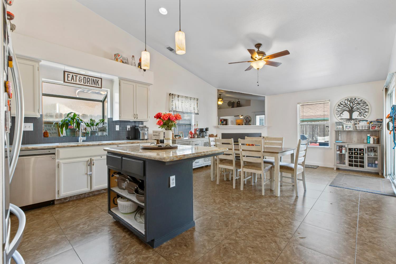 2713 Amadeus Dr, Modesto, CA 95358