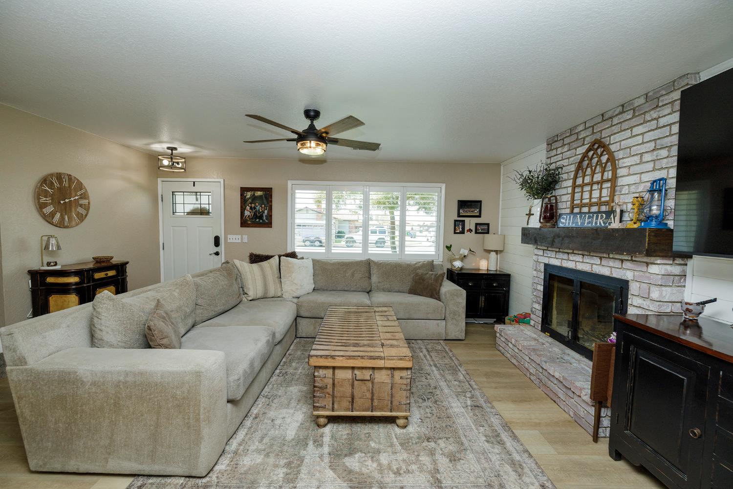 20292 Coral Cir, Hilmar, CA 95324