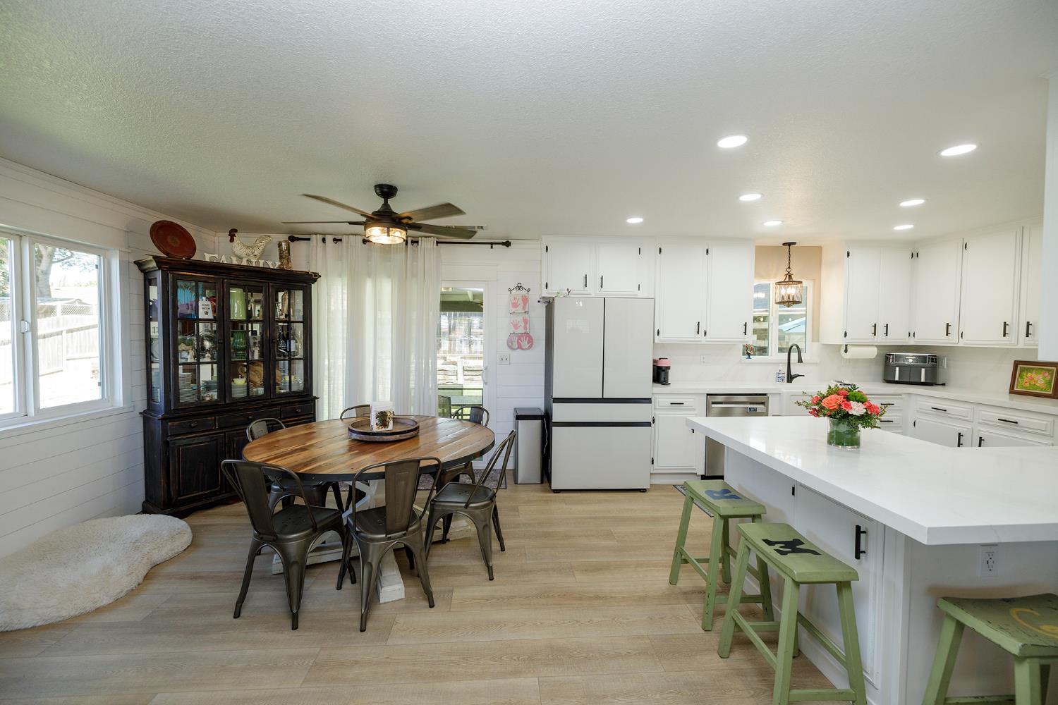 20292 Coral Cir, Hilmar, CA 95324