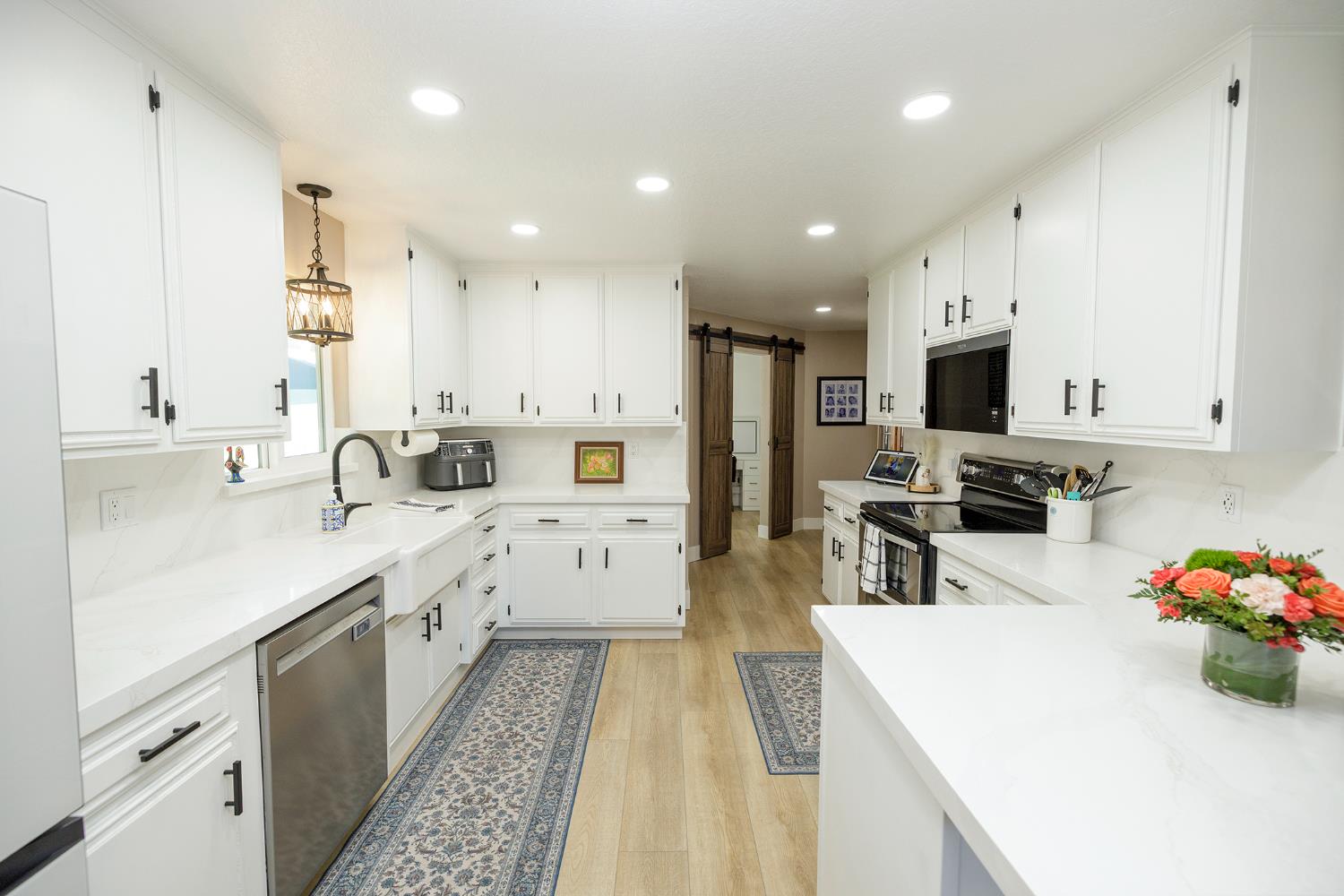 20292 Coral Cir, Hilmar, CA 95324