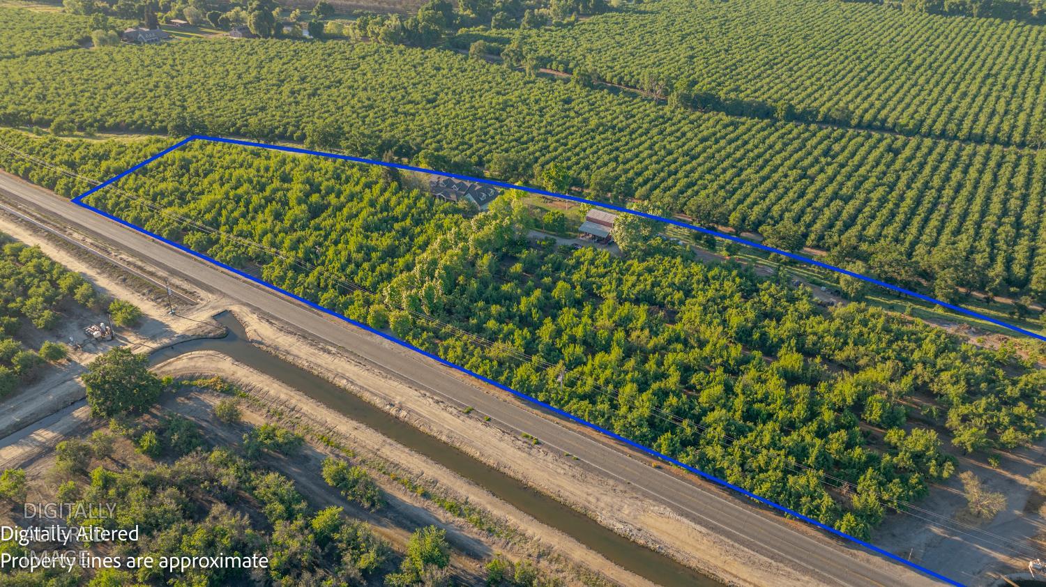 11126 Livingston Cressey Rd, Livingston, CA 95334