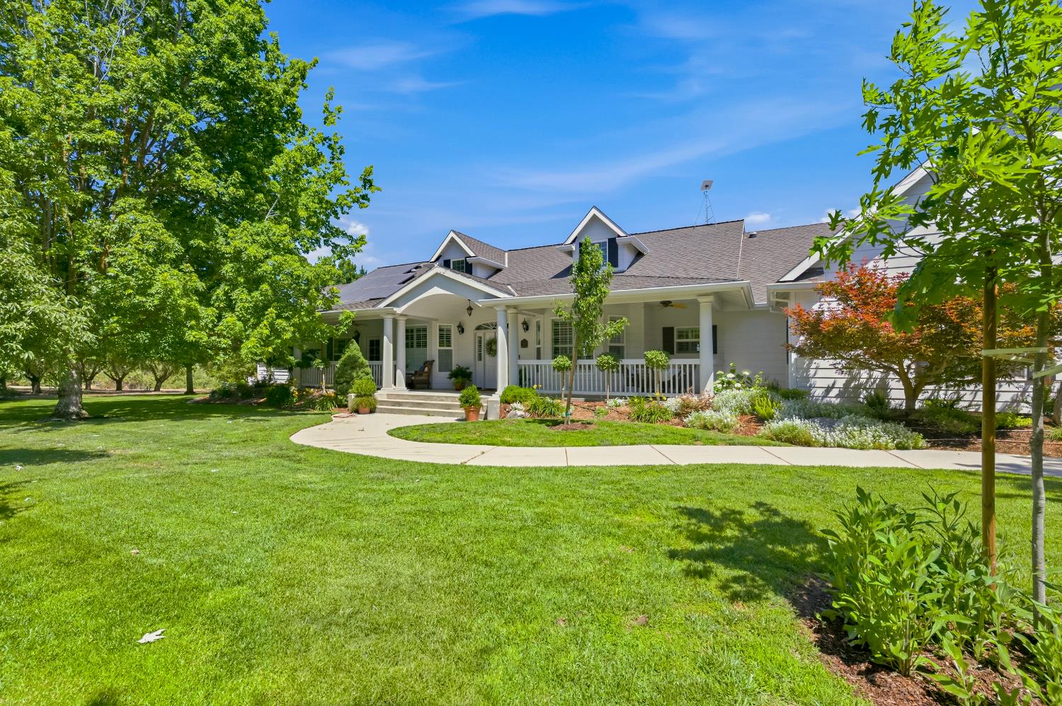 11126 Livingston Cressey Rd, Livingston, CA 95334